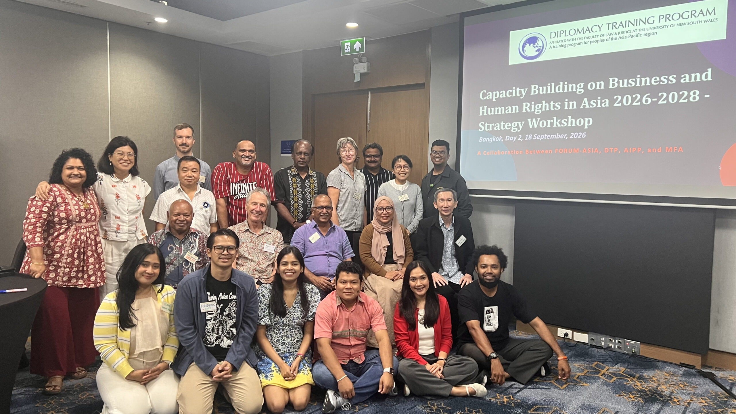 Group photo with all participants