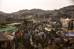 A market in Balukhali camp March 5, 2018. Credit: UN Women/Allison Joyce
