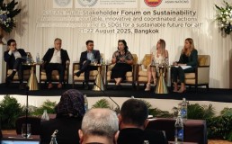 Nukila Evanty speaking at ASEAN Multi-Stakeholder Forum on Sustainability in Bangkok. Credit: Nukila Evanty