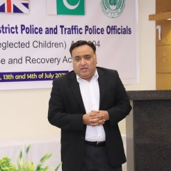 Photo of Waheed Ahmad presenting. Credit: Waheed Ahmad