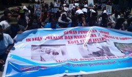 Photo of protest in West Papua. Credit: DTP alumni